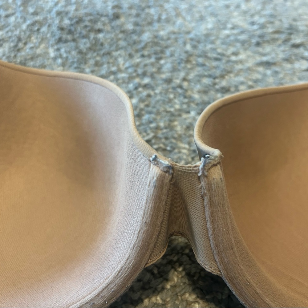 Victoria's Secret Tan Bra - Picture 5 of 8